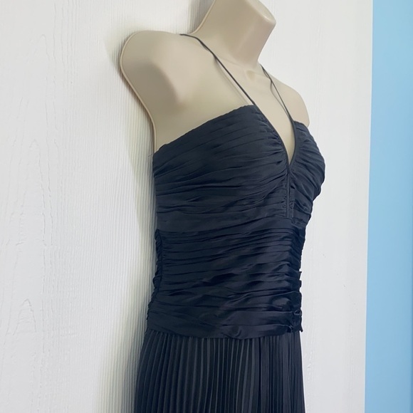 BCBG Maxazria - Beautiful Black Silk Pleated Cocktail Midi  Dress Size 6 - Picture 5 of 11